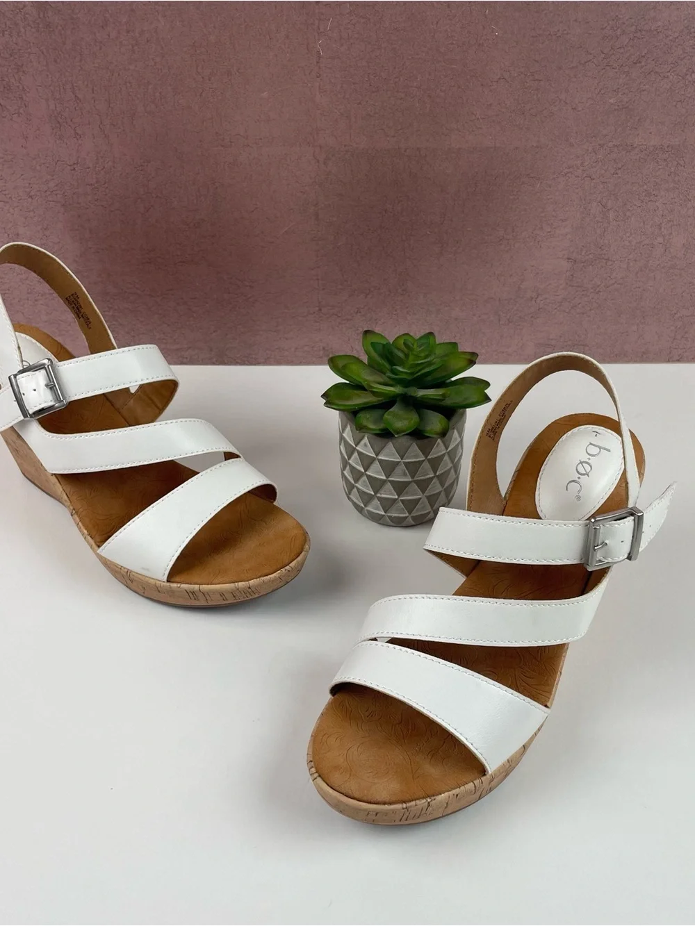 boc buckle white wedge